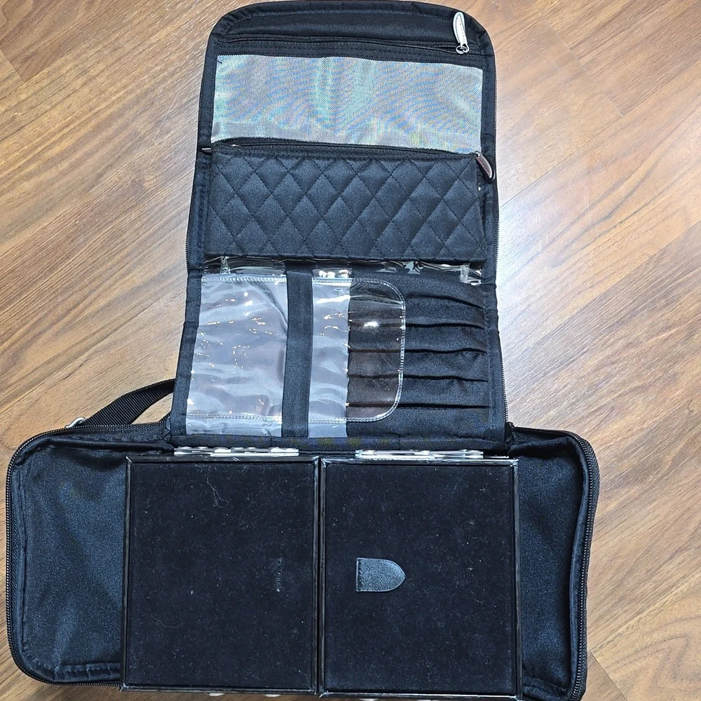 Travelon Quilted Black Jewelry Bag